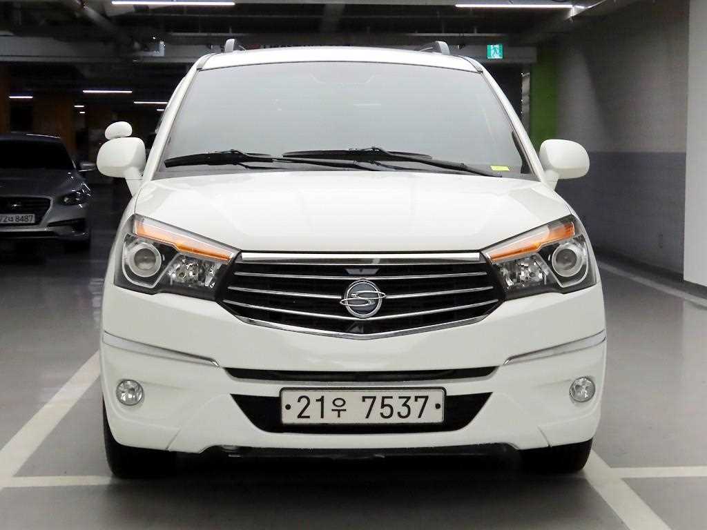 KG모빌리티(쌍용) Korando Turismo 2.2 4WD 9 인승 TX Plus