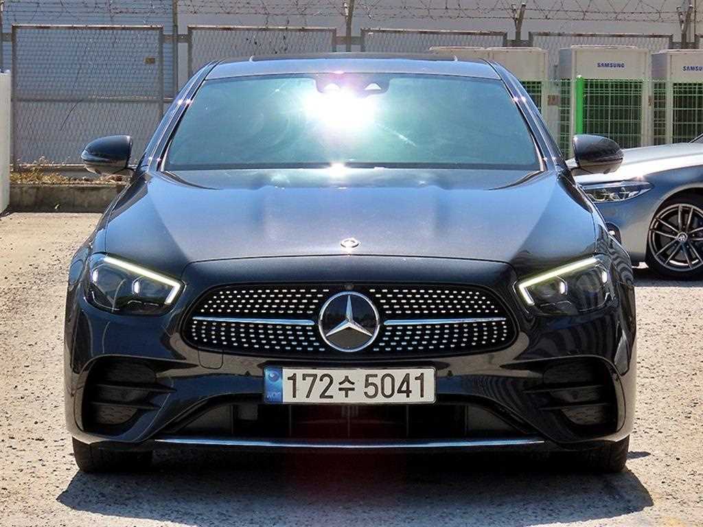 Mercedes-Benz E-Class E220d 4Maetik AMG Line