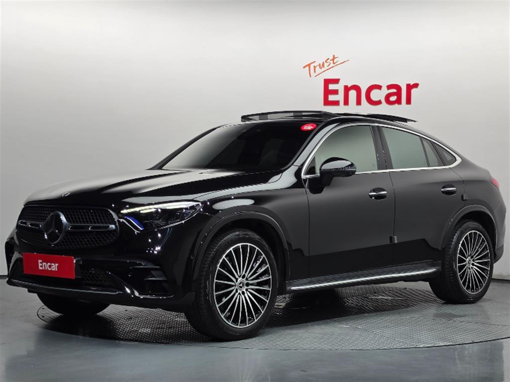 Mercedes-Benz GLC 300 4Maetik Coupe