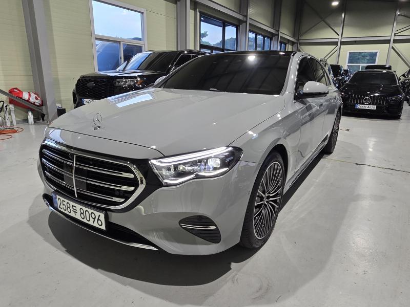 Mercedes-Benz E-Class E450 4Maetik Exclusive