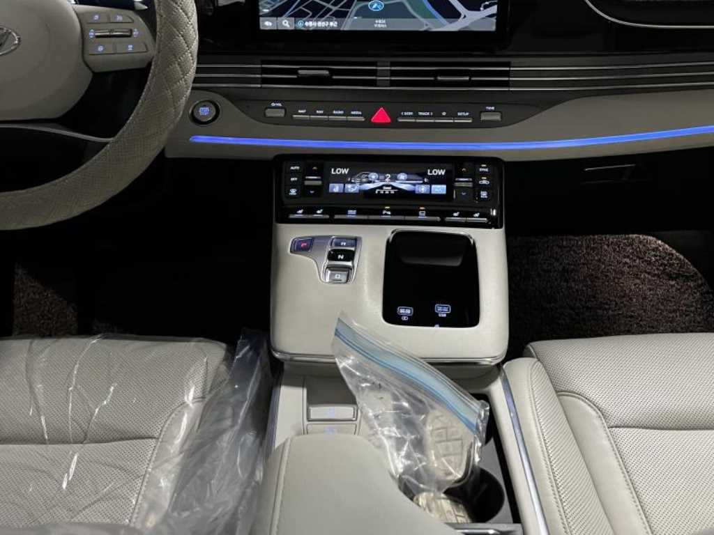 Hyundai Grandeur 2.5 Le Blanc