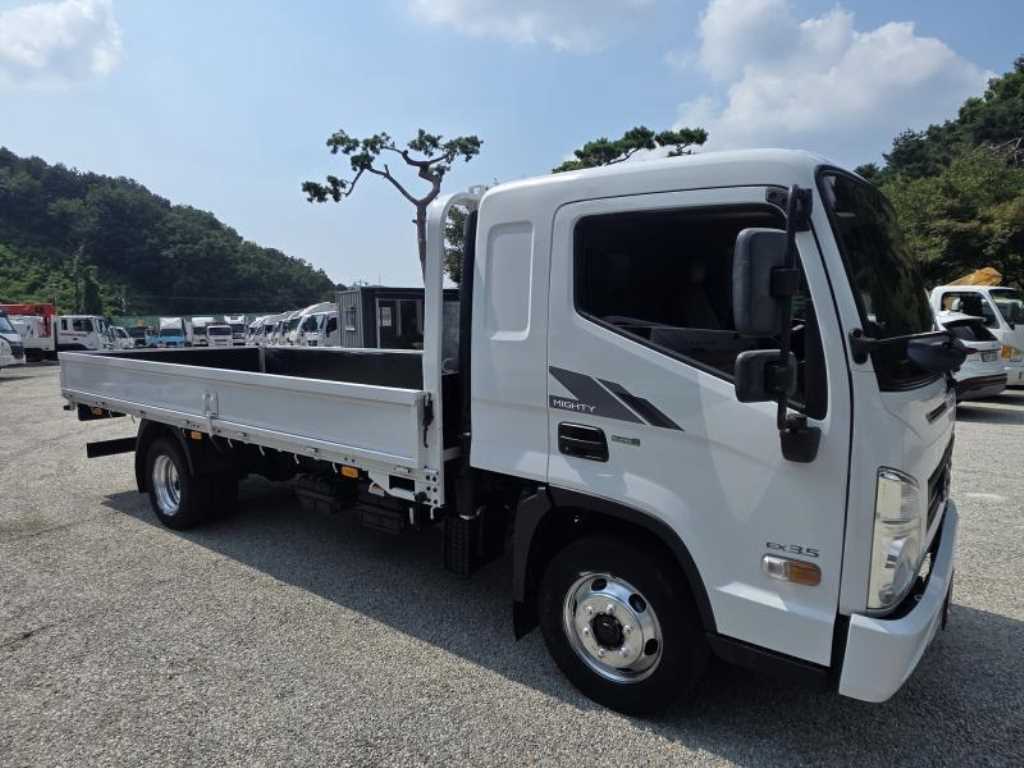 Hyundai Mighty 3.5t Super Cab Long Body