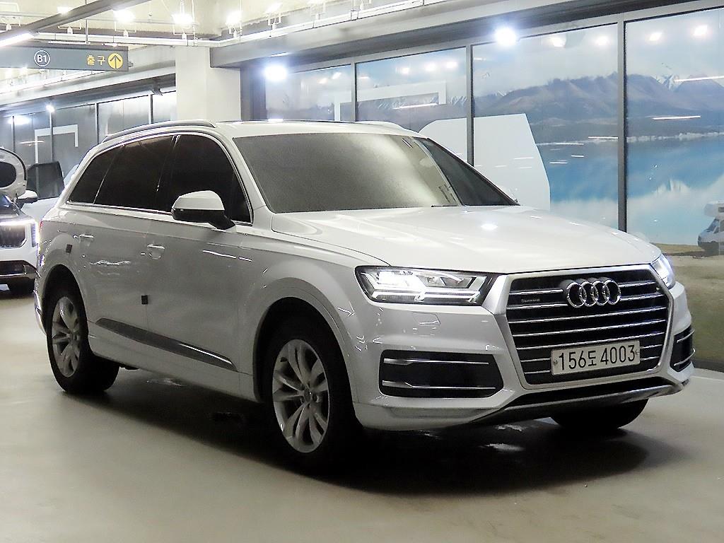 Audi Q7 45 TFSI Quattro