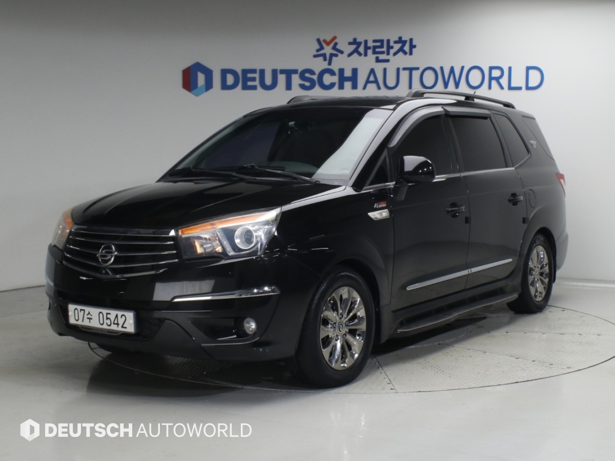 KG모빌리티(쌍용) Korando Turismo 2.2 4WD 9 인승 RX