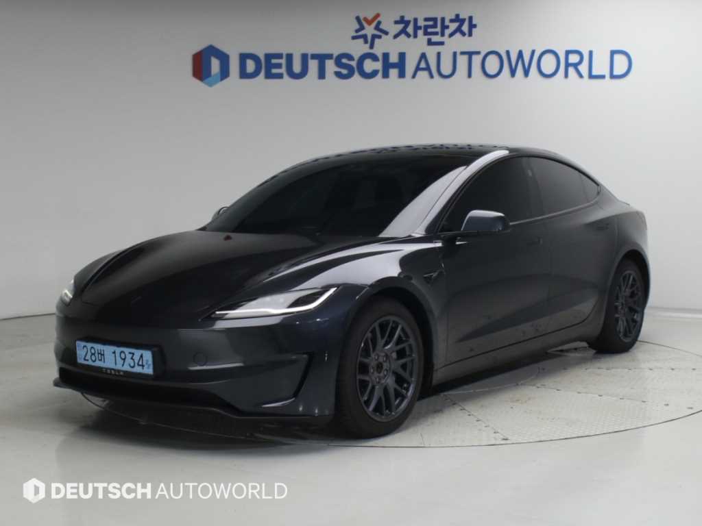 Tesla Model 3 RWD