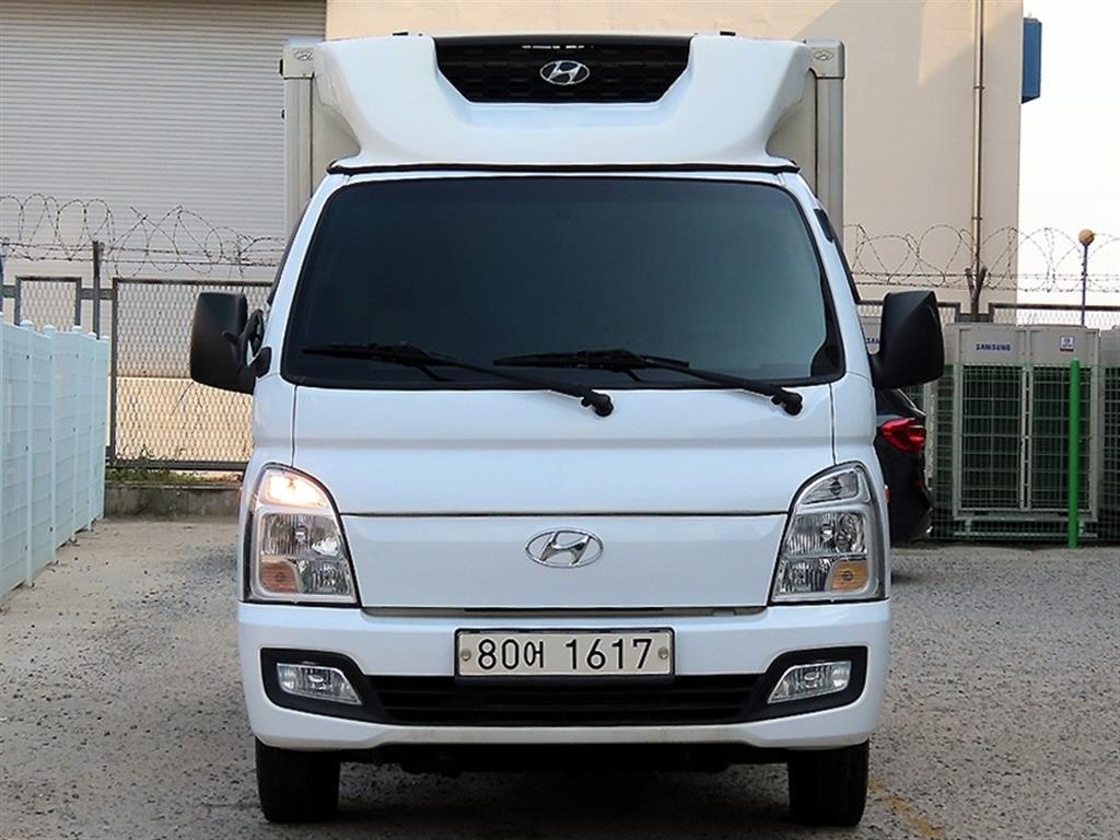 현대 Porter II Refrigerated Standard Cab Twin Comp