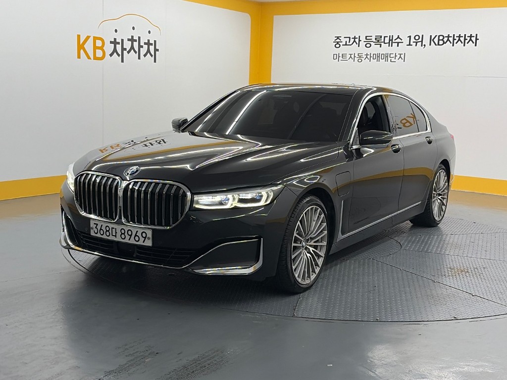 BMW 7 Series 745e sDrive Dijain Pyueo Ekselreonseu