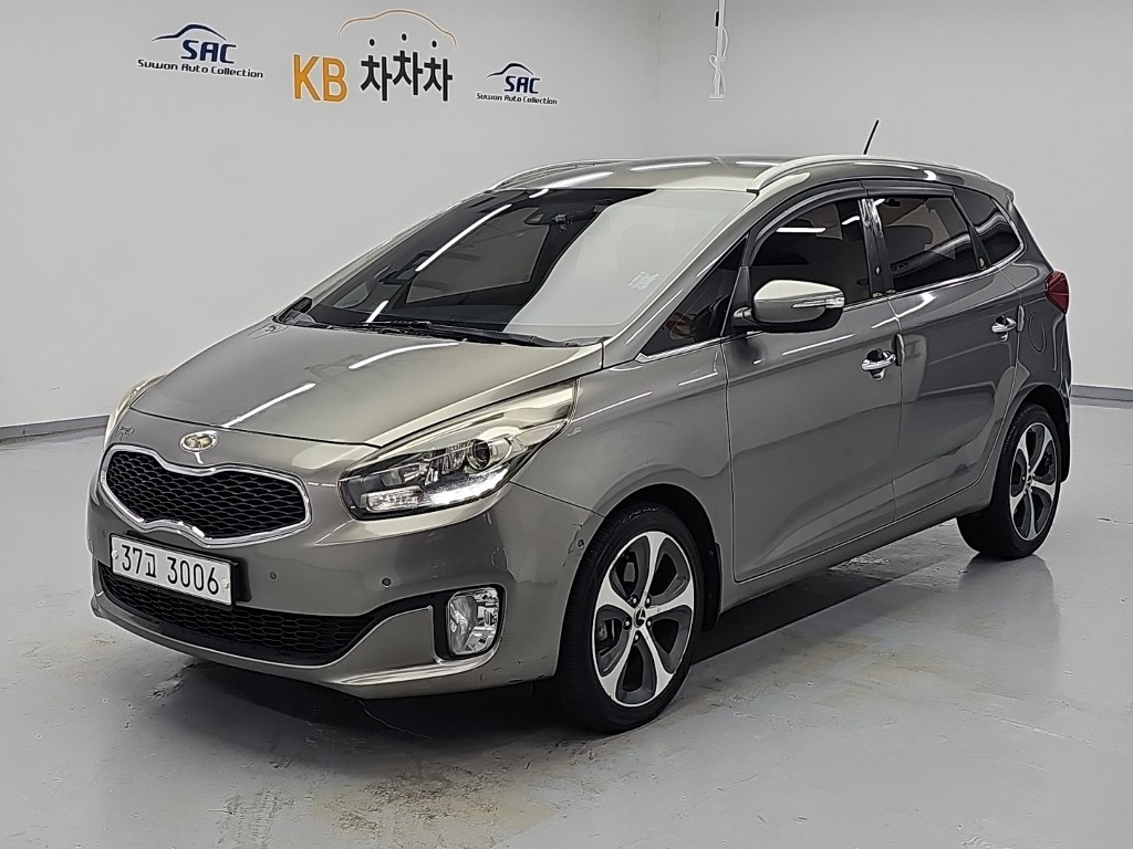 기아 Carens 1.7 VGT Noblesse
