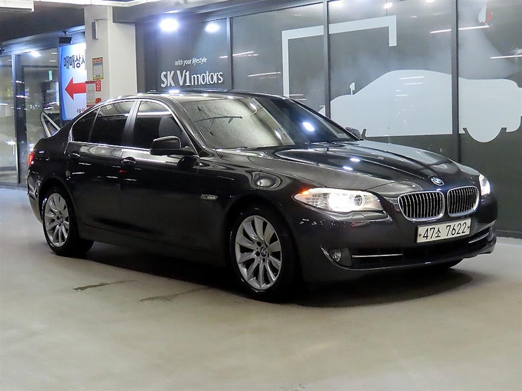 BMW 5 Series 528i