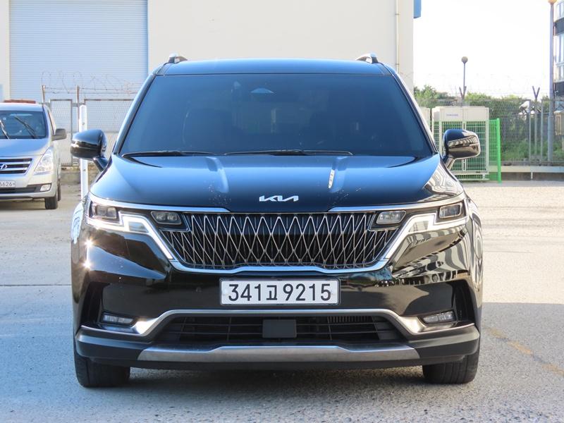 Kia Carnival 9 seats Noblesse
