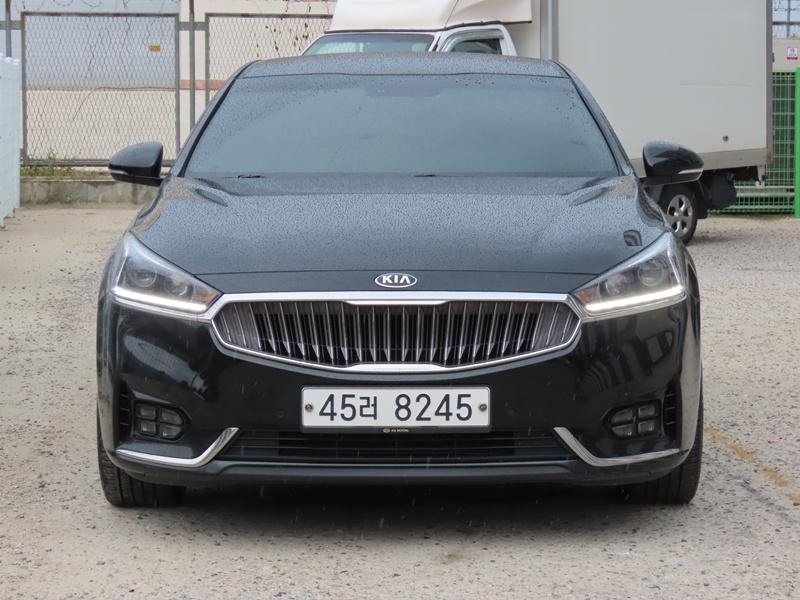Kia K7 3.0 LPI Wheelchair Private Prestige