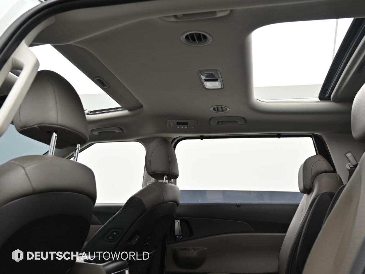 Kia Carnival 9 seats Noblesse