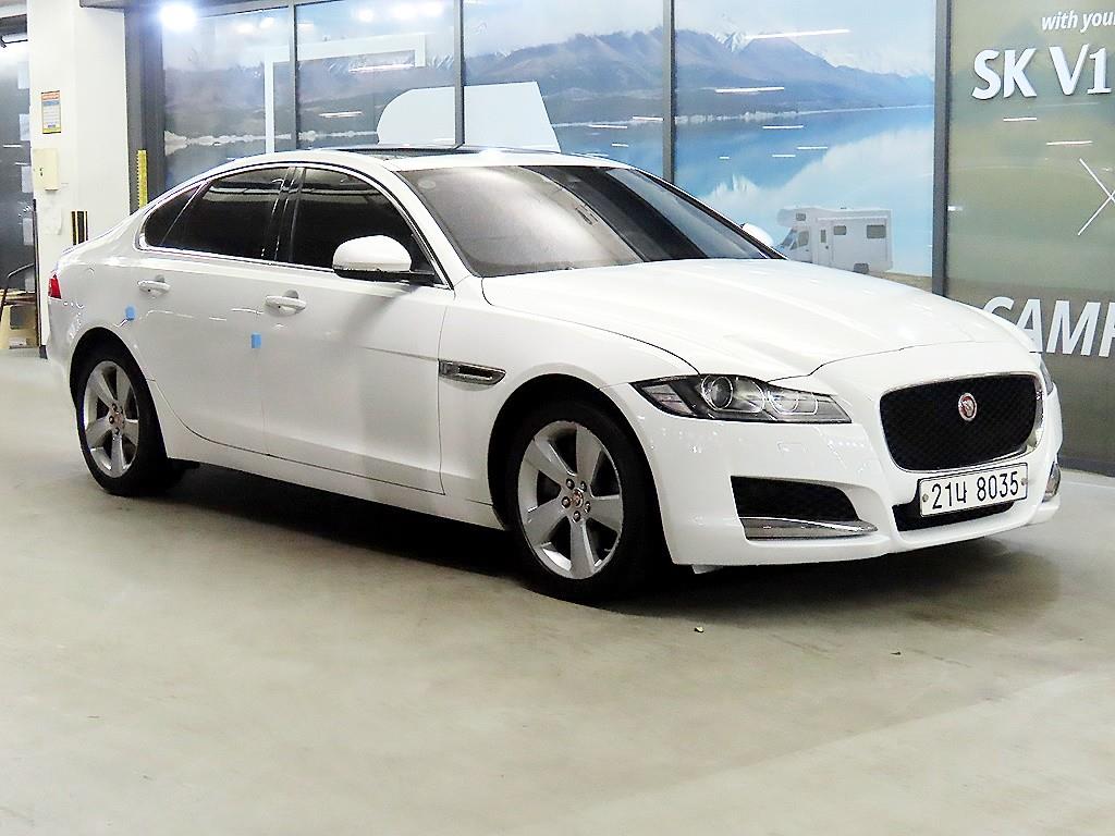 Jaguar XF 2.0 25t Prestige