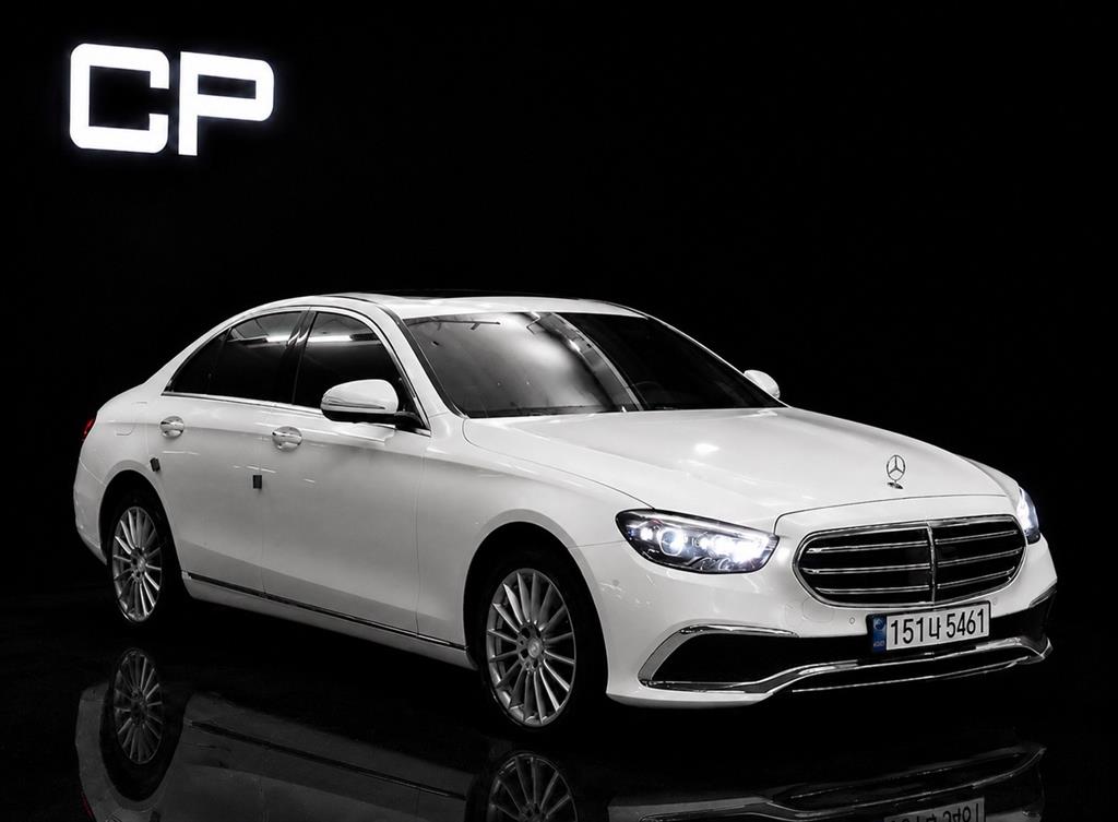 Mercedes-Benz E-Class E220d 4Maetik Exclusive