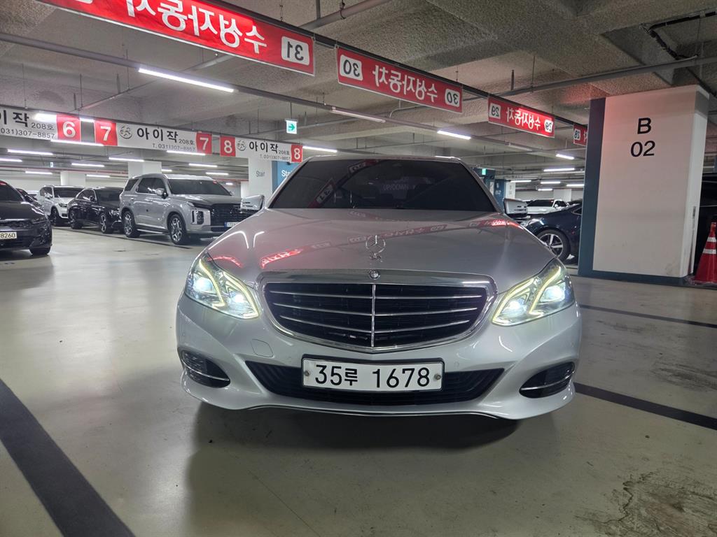 Mercedes-Benz E-Class E300 Elegance