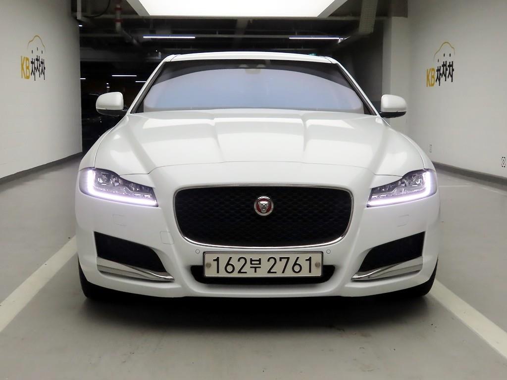 Jaguar XF 2.0 20d Poteupolrio