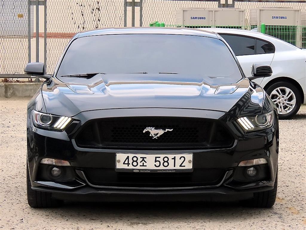 포드 머스탱 Coupe 5.0 GT Premium