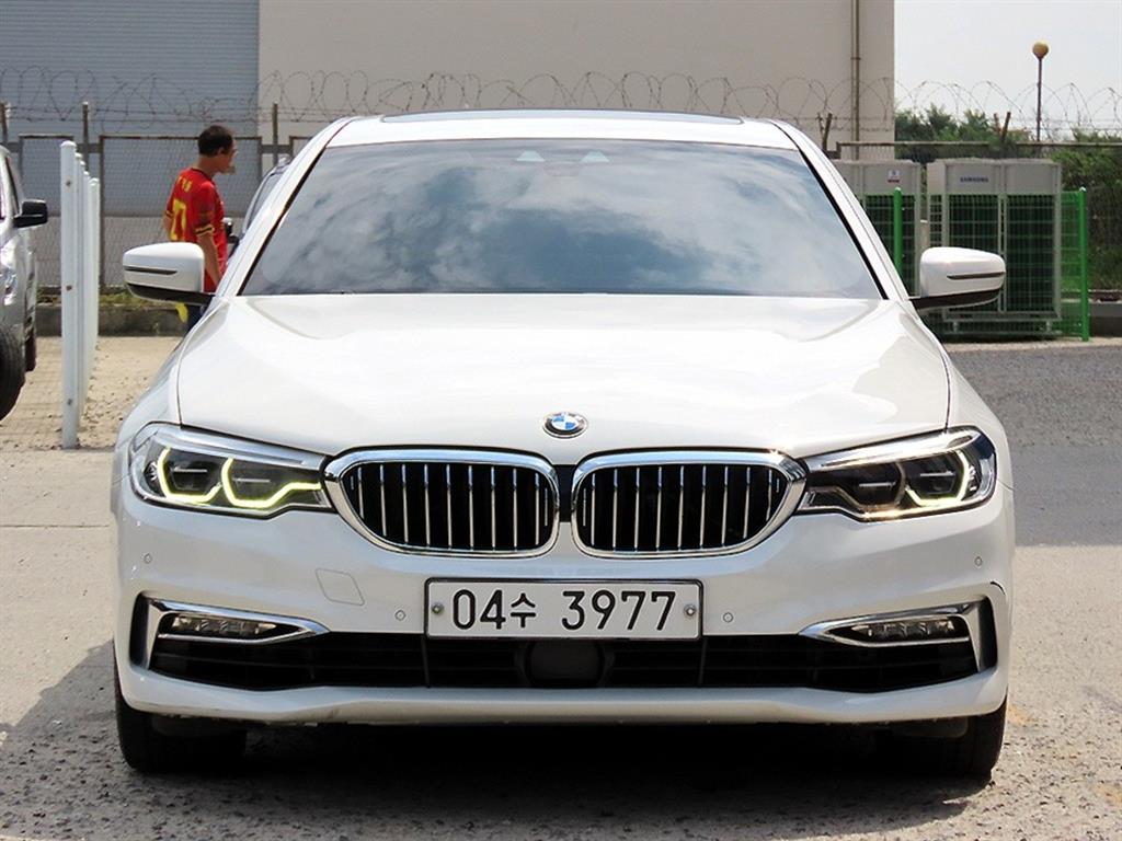 BMW 5 Series 530i xDrive Luxury Plus