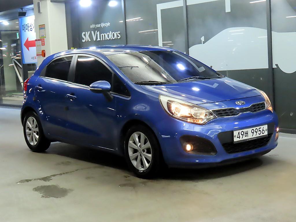 기아 Pride 5 door 1.6 GDI Luxury