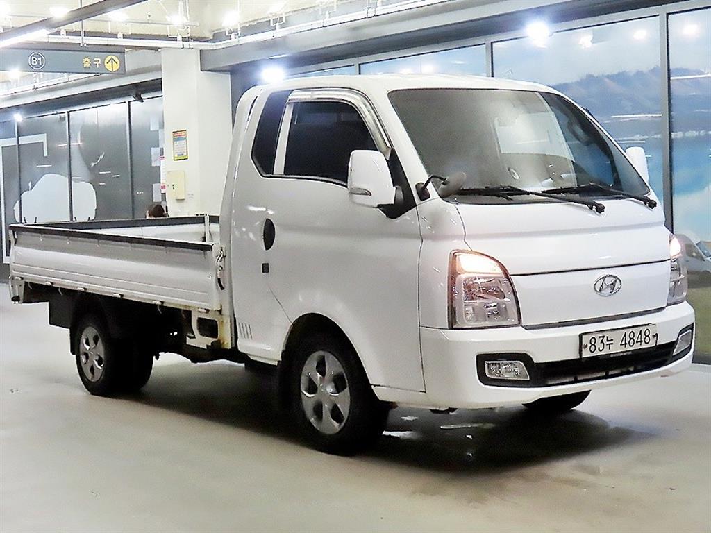 Hyundai Porter II CRDi Super Cab Long Body Modern
