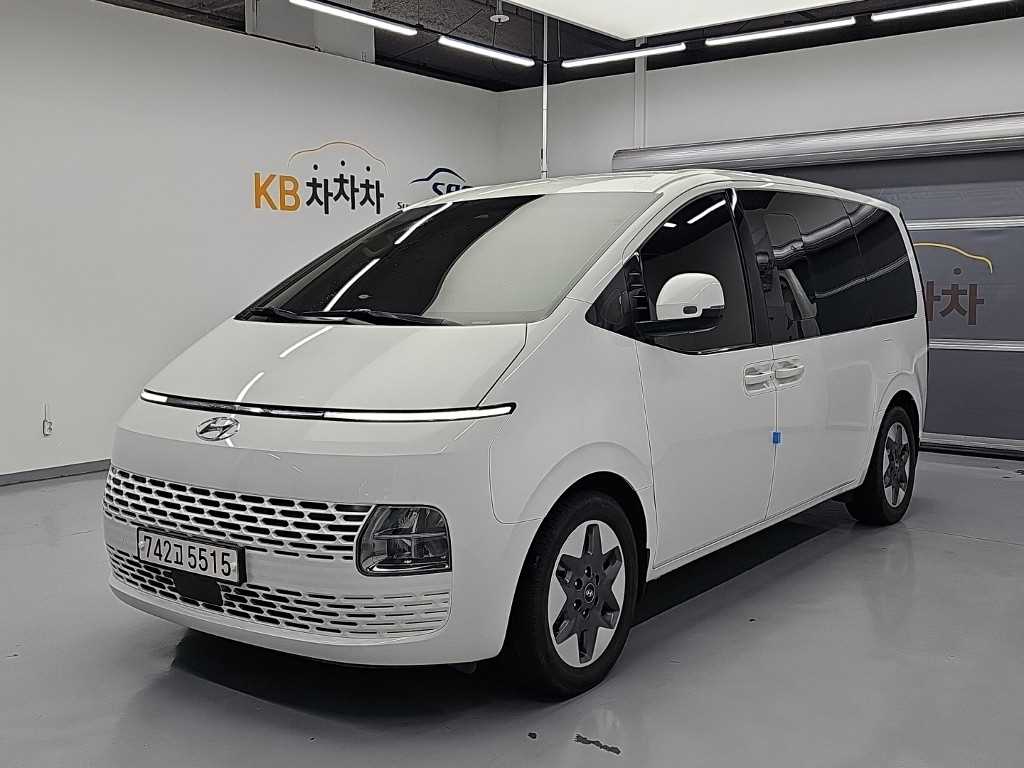Hyundai Staria 2.2 Tourer 11 seats 4WD Modern