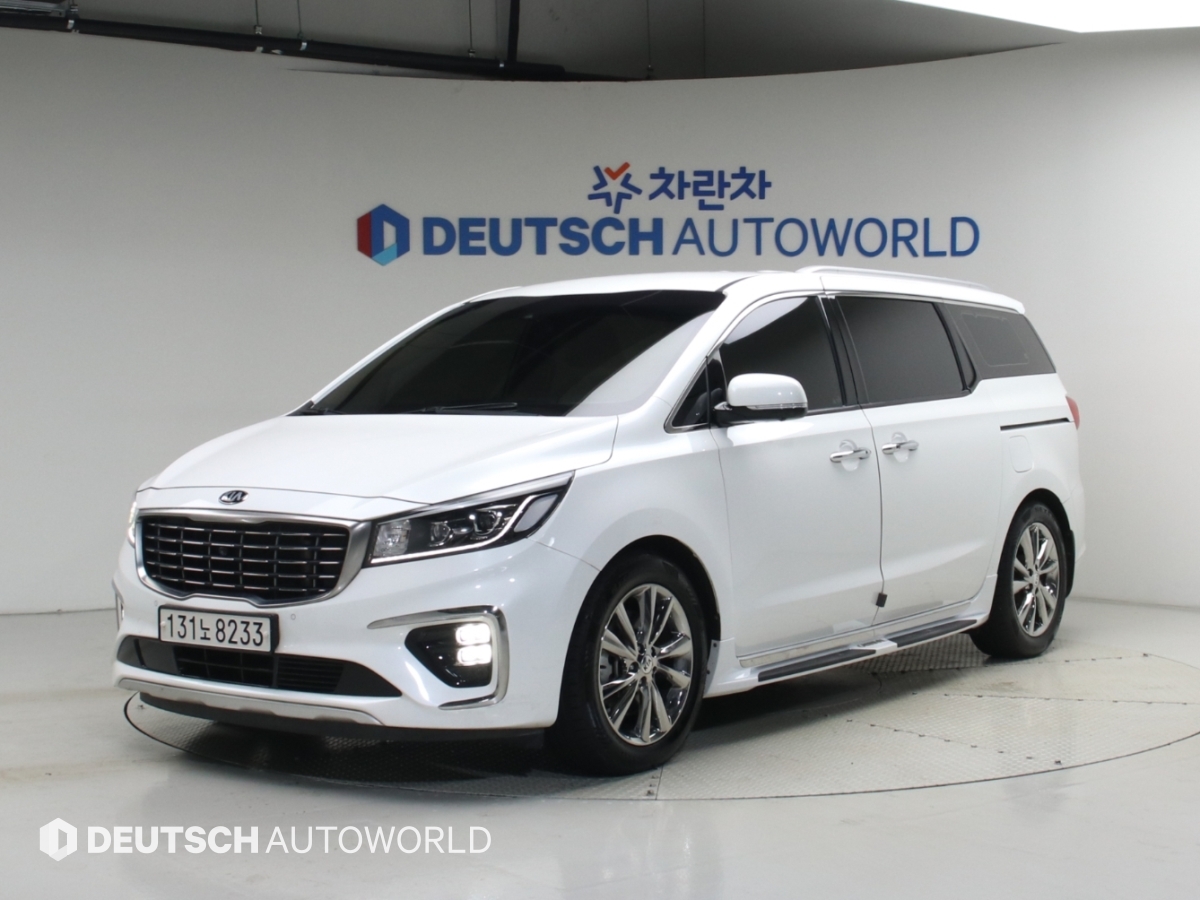 Kia Carnival 9 seats Noblesse Special