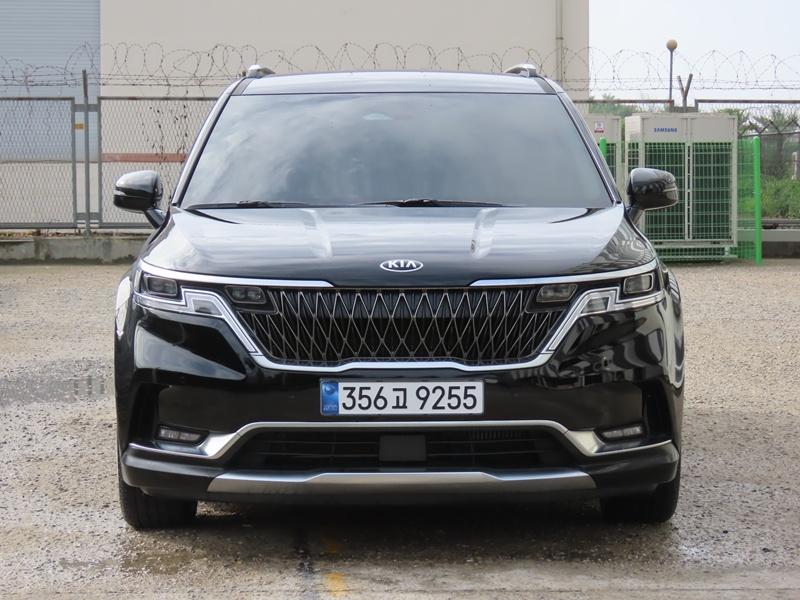 Kia Carnival 9 seats Noblesse