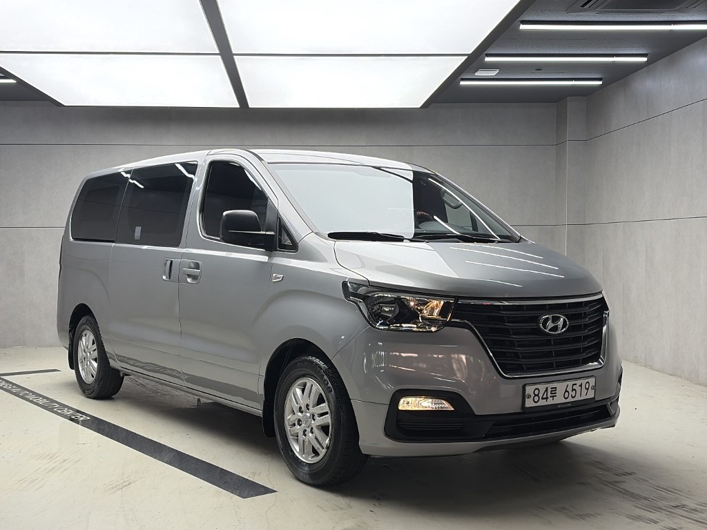 현대 Grand Starex 3 seats Van Smart