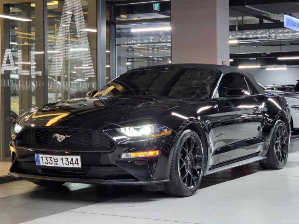 Ford Mustang Convertible 2.3 Premium