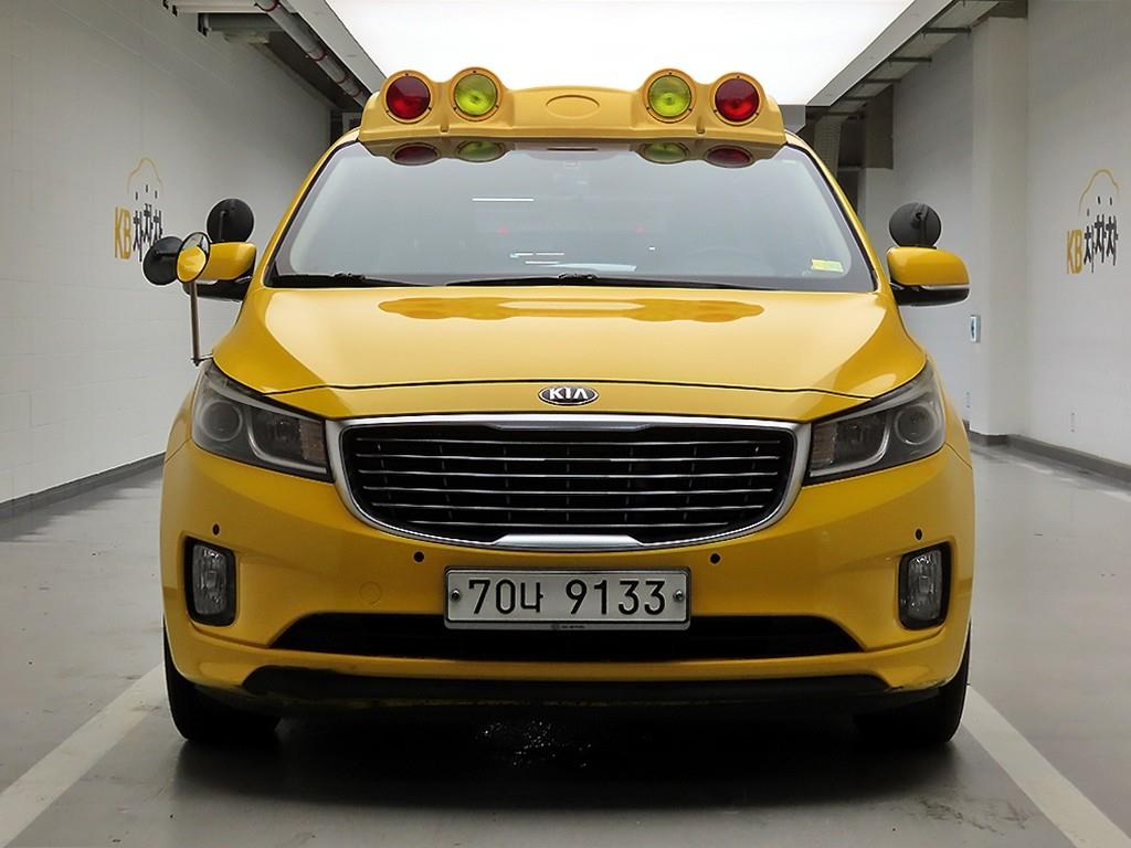 Kia Carnival 11 seats Prestige