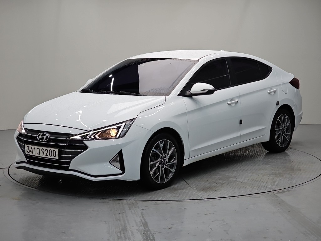 Hyundai Avante 1.6 Smart Choiseu