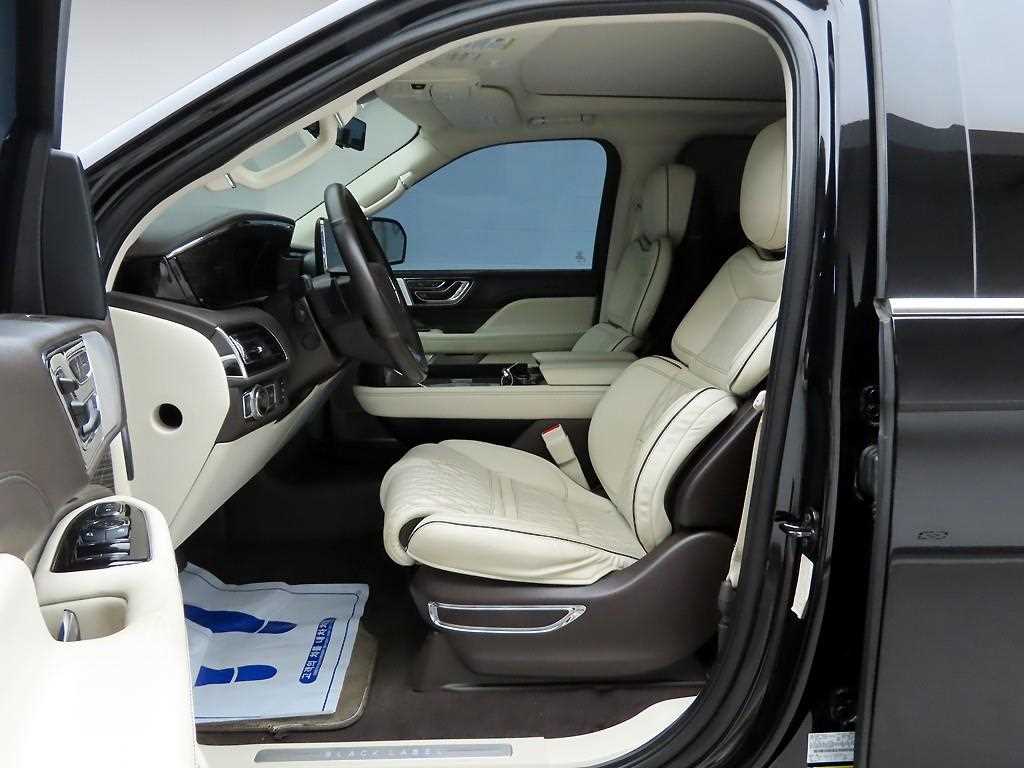 링컨 Navigator 3.5 V6 AWD Black