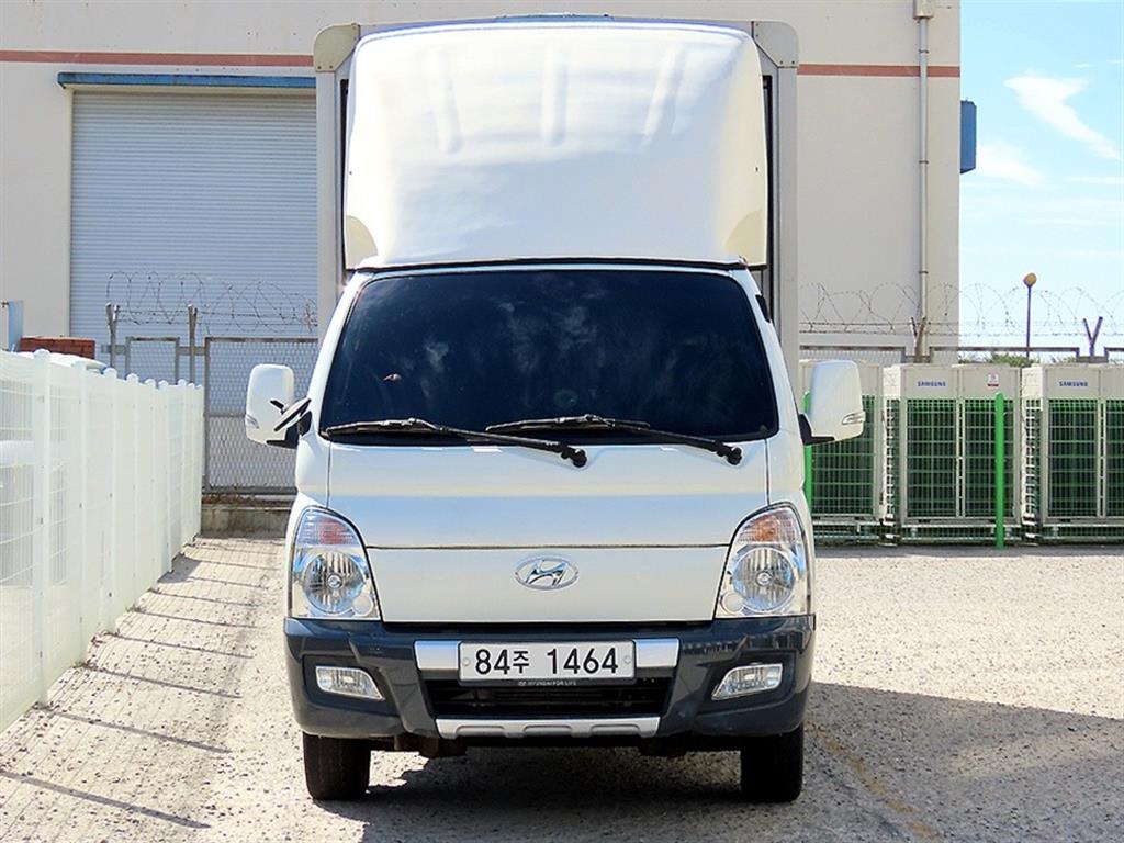 Hyundai Porter II CRDi Super Cab Long Body Premium