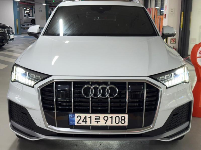 아우디 Q7 45 TDI Quattro Premium