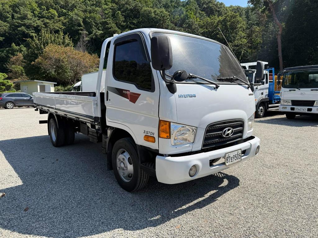Hyundai Mighty E-Maiti 2.5т Энгийн кабин Урт бие