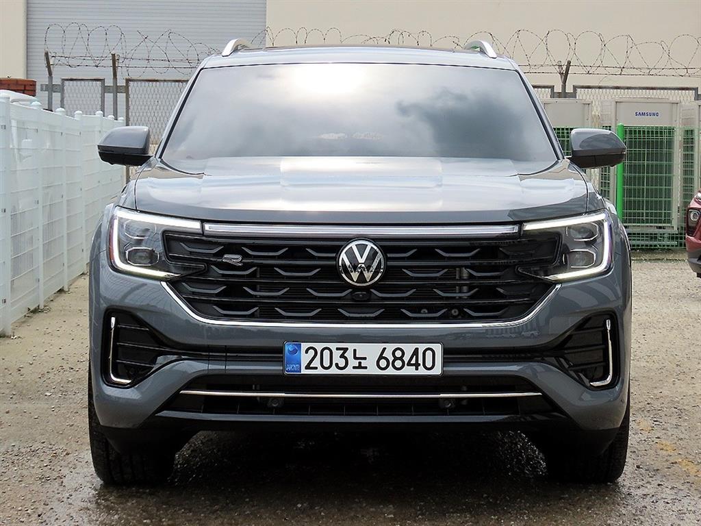 Volkswagen i4 Ateulraseu 2.0 TSI 4Mosyeon Line 6 seats