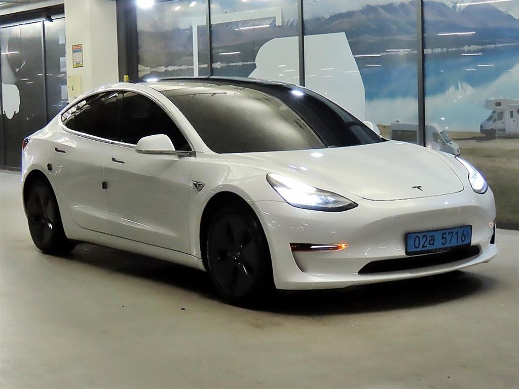 테슬라 Model 3 AWD Rong Reinji