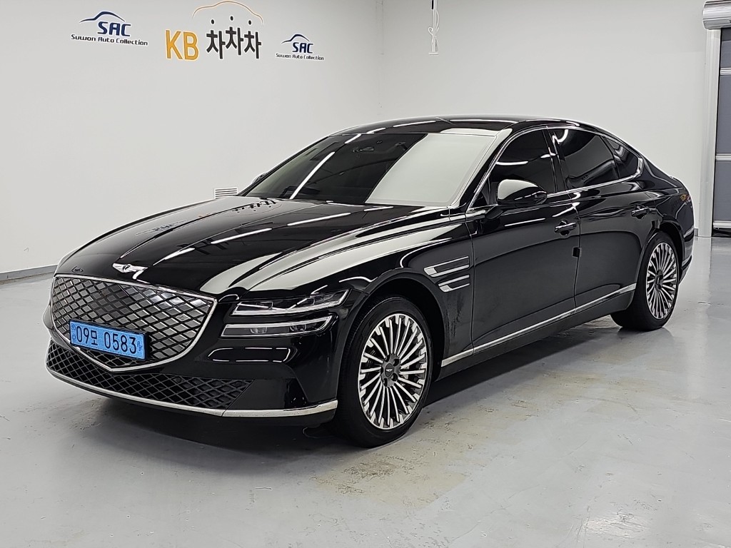 Genesis G80 eG80 EV AWD