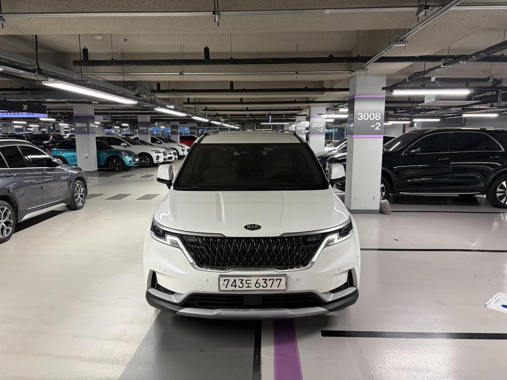 Kia Carnival 11 seats Prestige