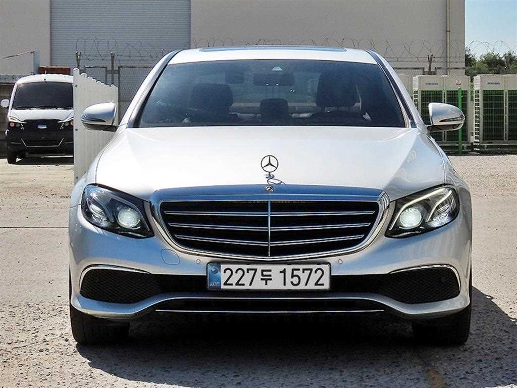 Mercedes-Benz E-Class E220d Exclusive