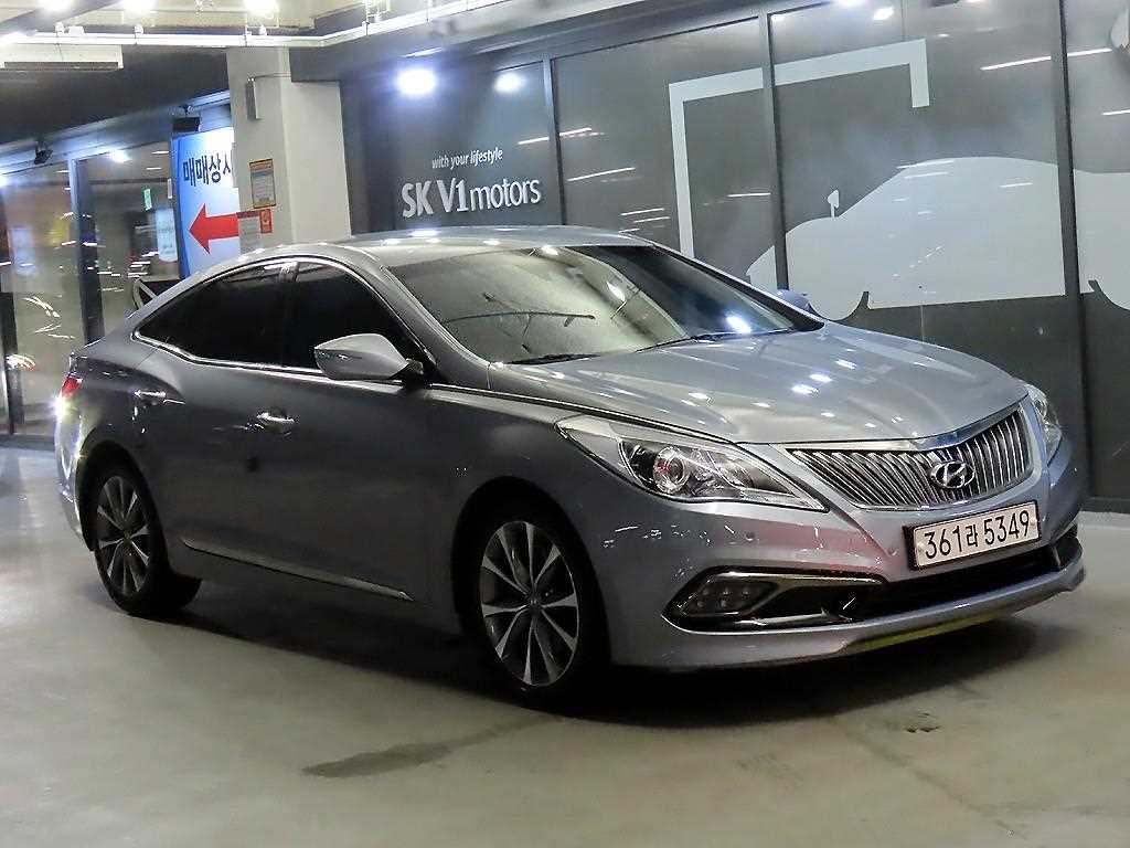 Hyundai Grandeur HG 240 Modern