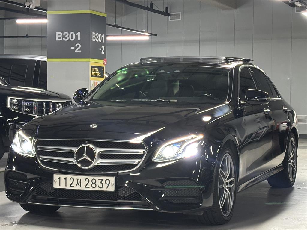 Mercedes-Benz E-Class E300 4Maetik AMG Line