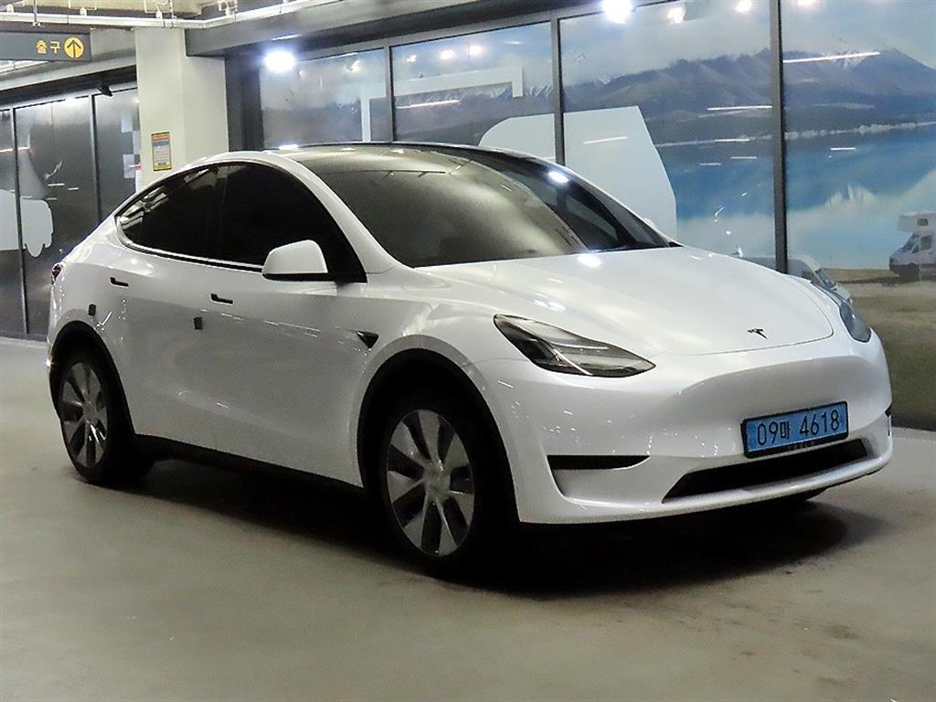 Tesla Model Y RWD