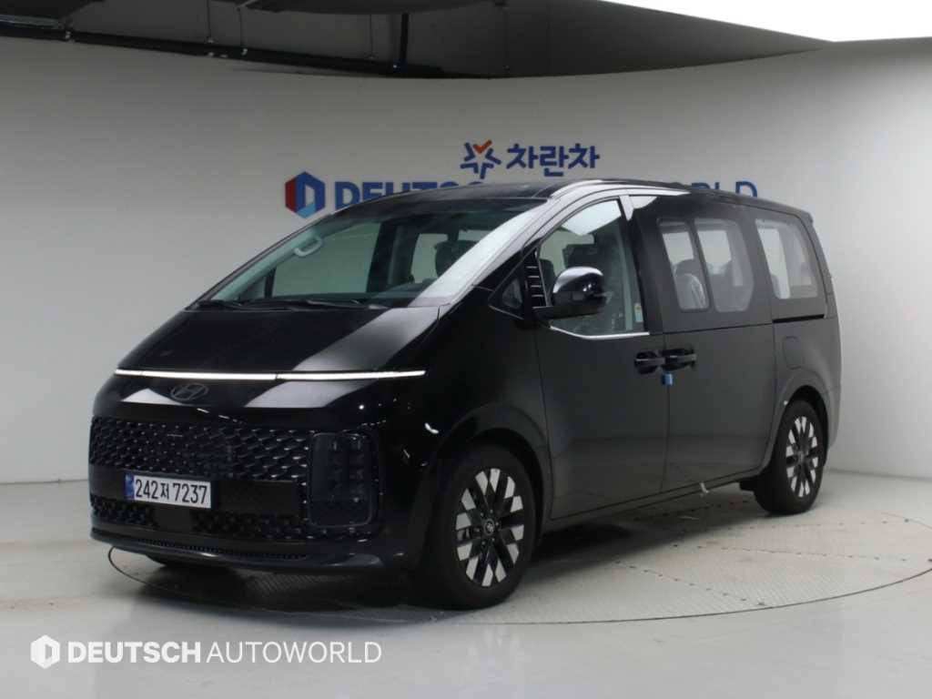 Hyundai Staria 2.2 Raunji 7 seats 4WD Inspiration