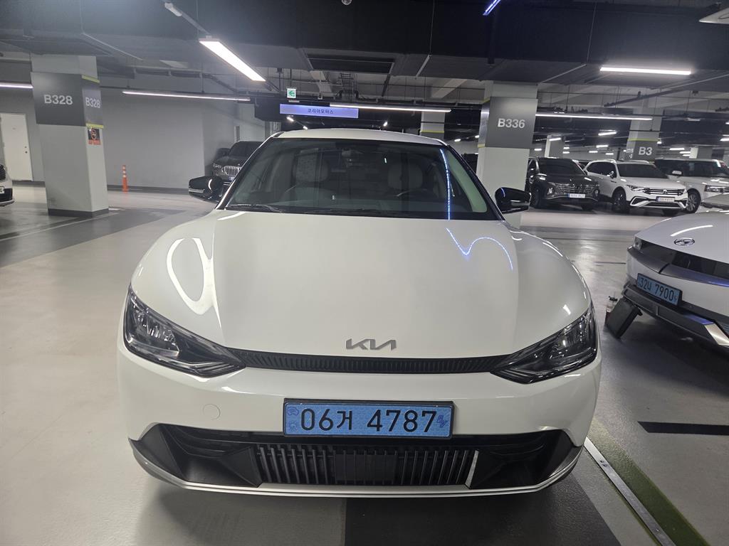 기아 EV6 Rong Reinji 2WD Air