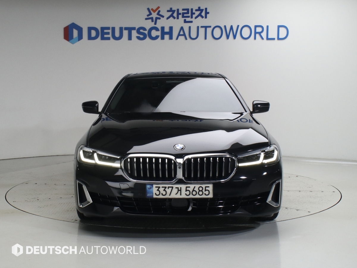 BMW 5 Series 520i Luxury