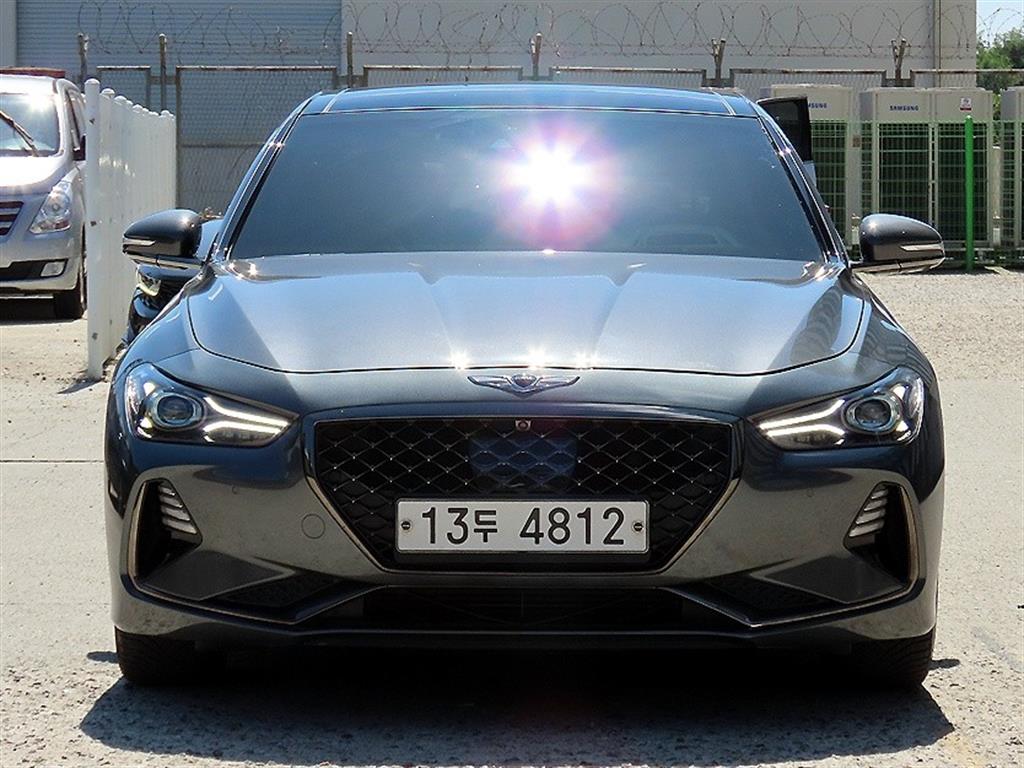 Genesis G70 2.0T Sport Package