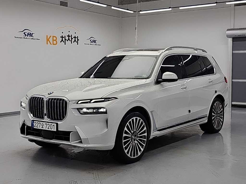 BMW X7 40d xDrive Dijainpyueo Ekselreonseu 6 seats