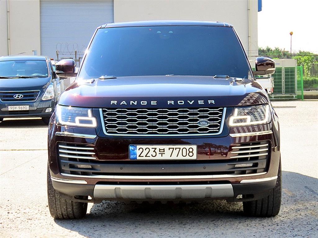 랜드로버 Range Rover 5.0 V8 SC LWB Bogeu SE