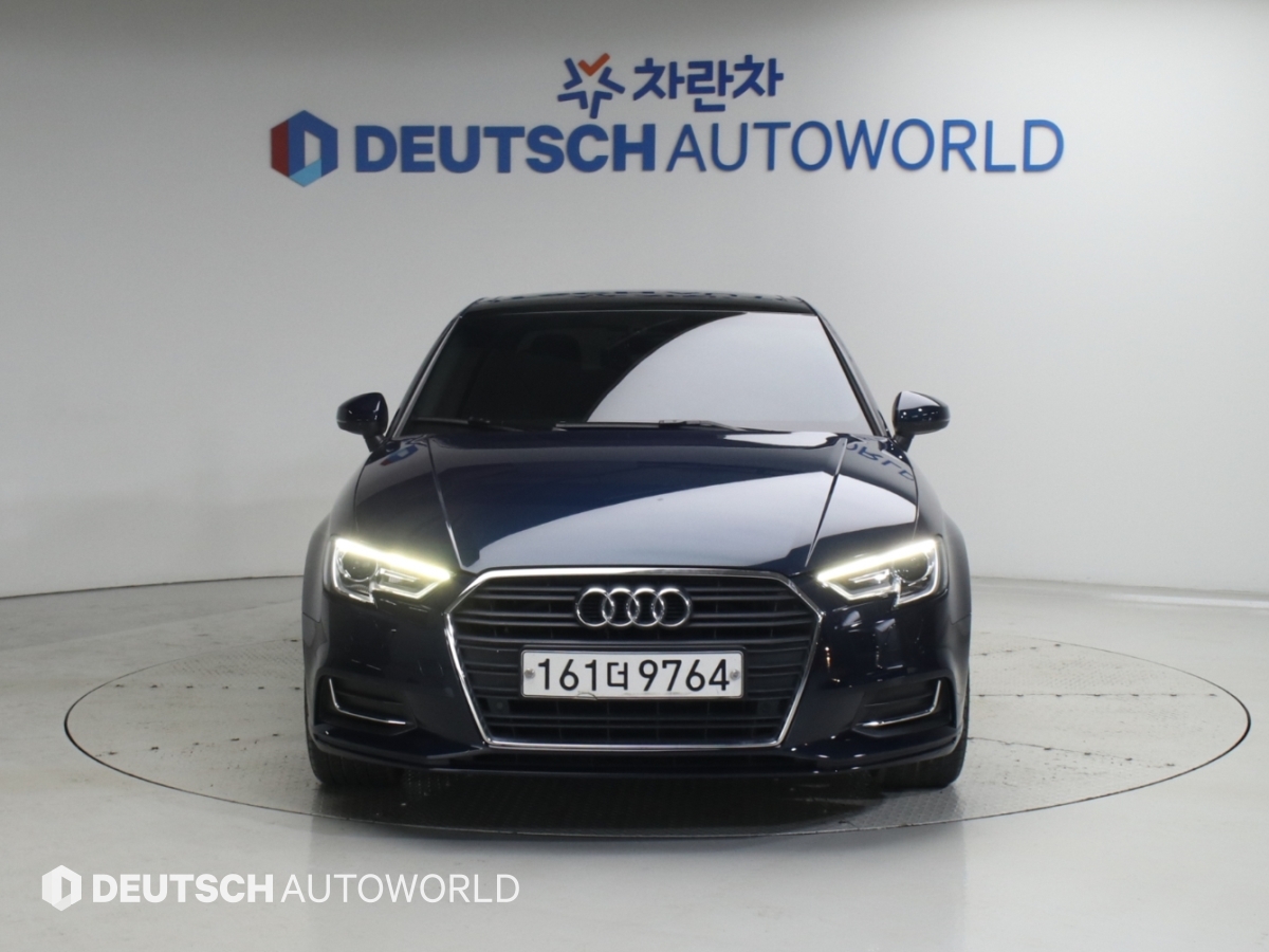 아우디 A3 40 TFSI